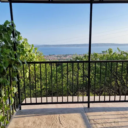 펜션 Crystal Horizons Retreat Kaštel Lukšić